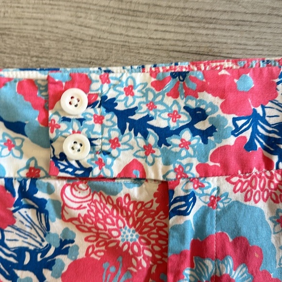 Lilly Pulitzer, Palm Beach fit pink and blue seashell Capri pants size 8 - Picture 4 of 8